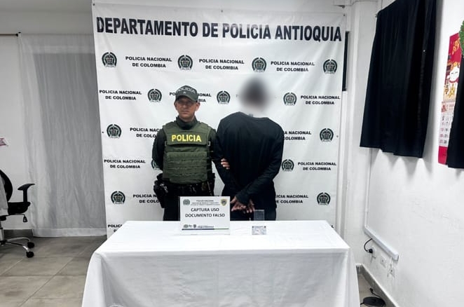Santa Fe de Antioquia: capturado por presentar licencia de tránsito falsa en la vía a Medellín