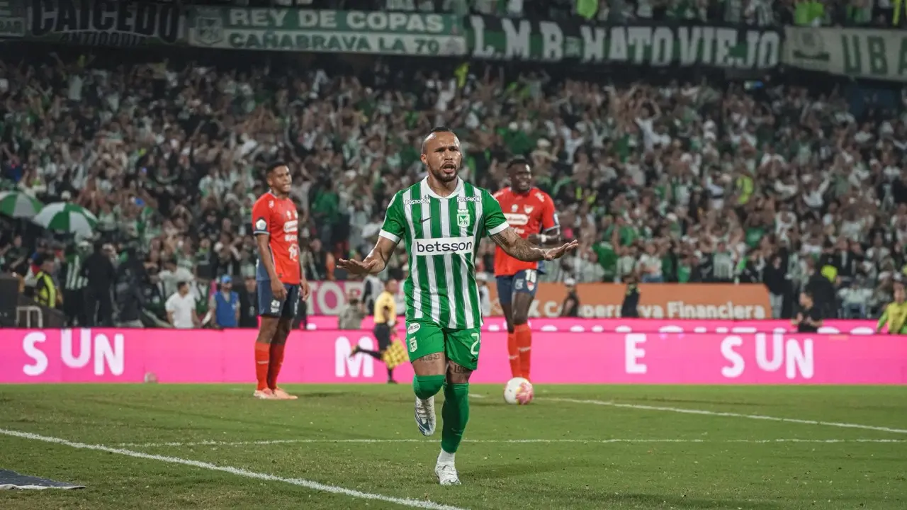 Paternidad verdolaga: Nacional remontó el clásico, afianzó el liderato y dejó contra las cuerdas a Amaranto 3 Paternidad verdolaga: Nacional remontó el clásico, afianzó el liderato y dejó contra las cuerdas a Amaranto