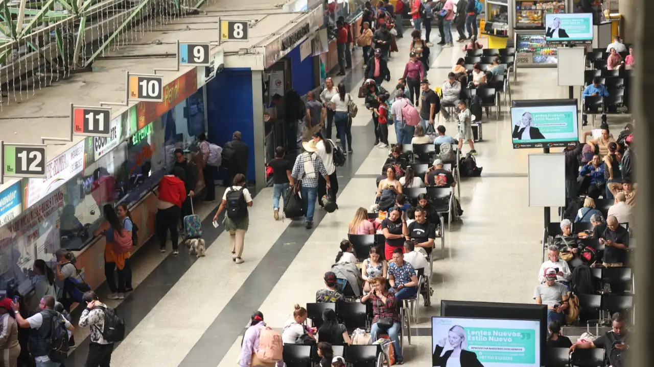 ¡Casi 760 mil viajeros! Así se movieron las terminales de Medellín en la semana de receso escolar 1 ¡Casi 760 mil viajeros! Así se movieron las terminales de Medellín en la semana de receso escolar