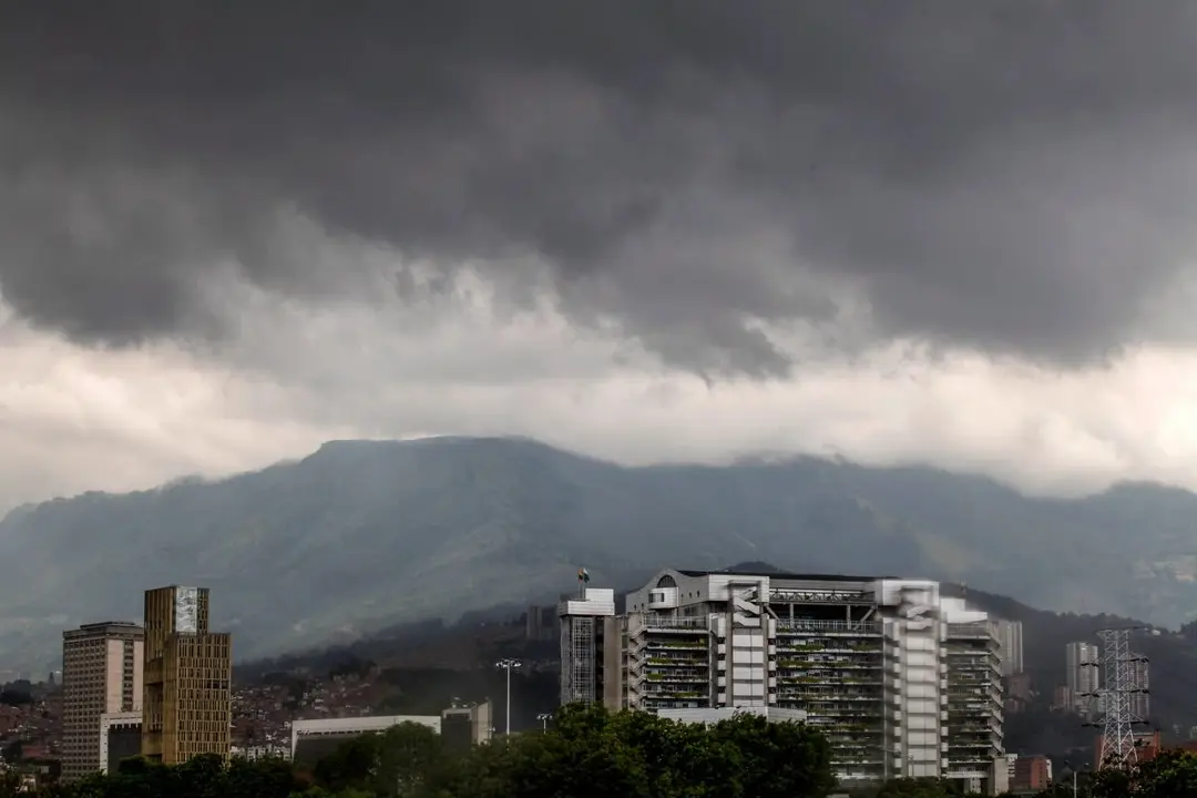 SIATA registró 263 descargas eléctricas durante las lluvias del 5 de octubre en el Valle de Aburrá 4 tormenta4