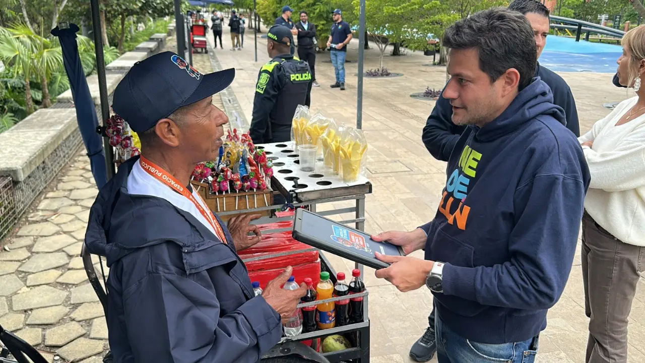 61 vendedores informales ya podrán trabajar legalmente en Parques del Río 4 61 vendedores informales ya podrán trabajar legalmente en Parques del Río